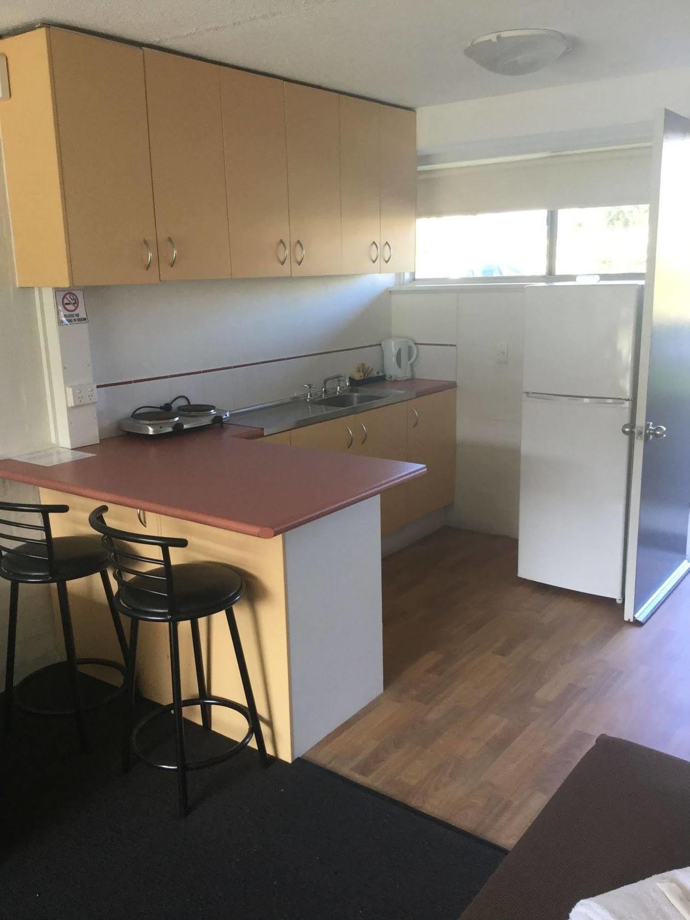 Bathurst Studio Apartments Екстериор снимка